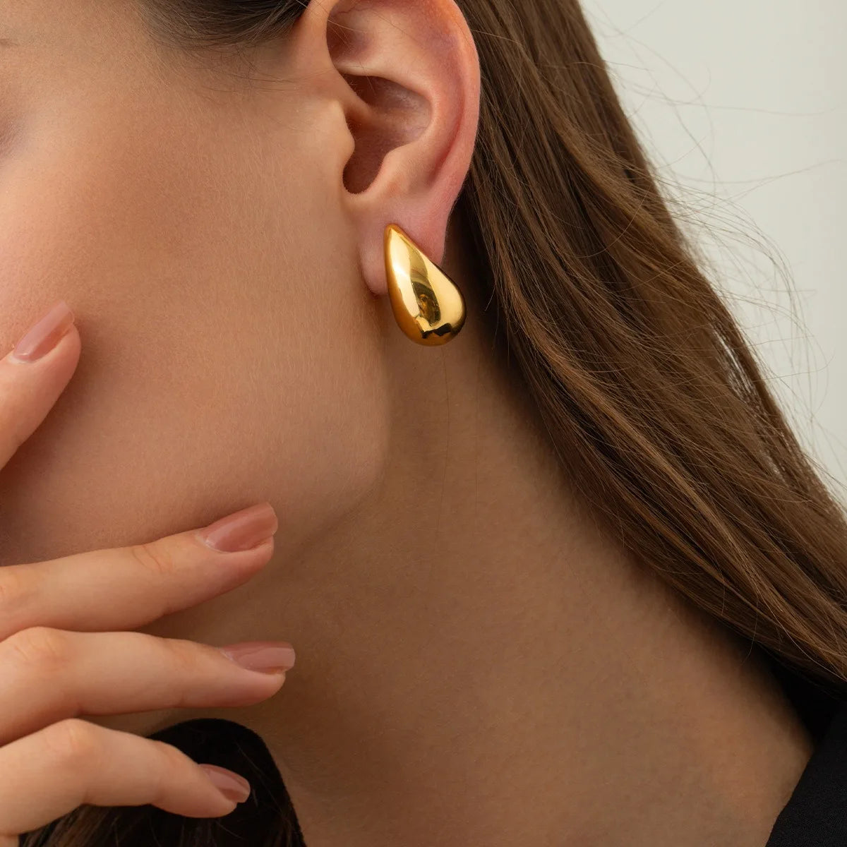 New Sleek Golden Chunky Water Drop Dome Stud Earrings Women Metal Glossy Thick Teardrop Solid Stylish Jewelry